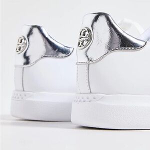 Tory Burch Howell Court Sneakers 8.5